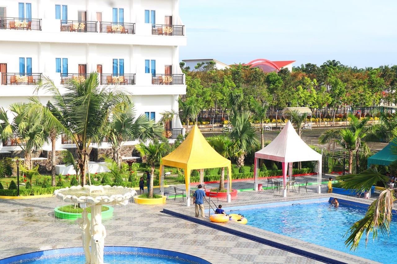 Singapore City Hotel Batu Bara Sungaibalai ภายนอก รูปภาพ